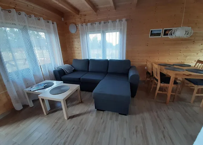 Czarcie Chatki Gardna Wielka